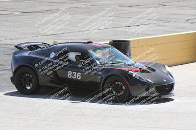 media/May-18-2022-Open Track Racing (Wed) [[f96b7d3cf4]]/Around the Pits/